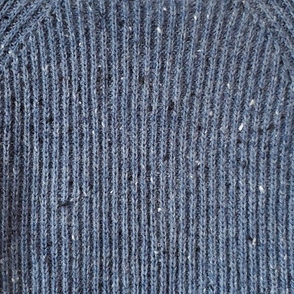 ABERCROMBIE & FITCH WOOL TEXTURED CREW NECK SWEATER MEN'S MEDIUM HEATHERED BLUE - Picture 8 of 10